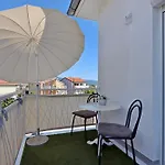 With A Parking Space - 21509 نوفي فينودولسكي