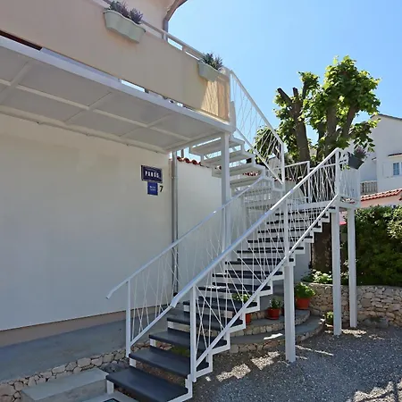 ゲストハウス With A Parking Space - 21509 4*